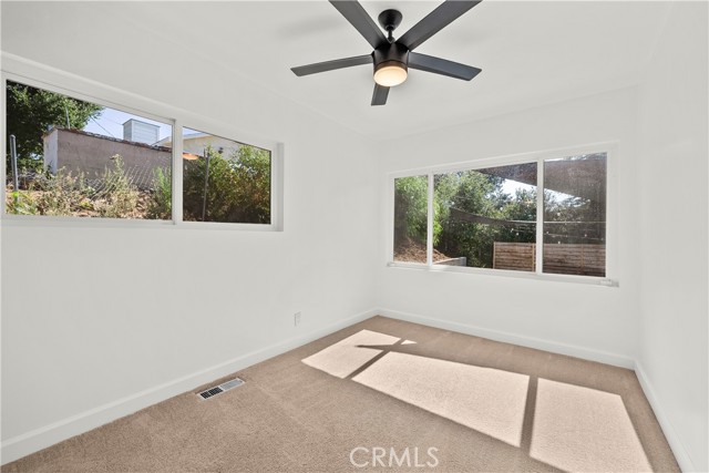 25083 Wheeler Road, Newhall CA: https://media.crmls.org/medias/4639b4c0-bc8d-4948-b47f-3a27c60ca735.jpg