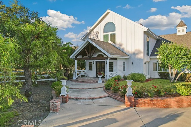 42580 Avenida Escala, Murrieta CA: https://media.crmls.org/medias/4639e73a-dac1-4b97-8da5-fd7e15e3d48b.jpg