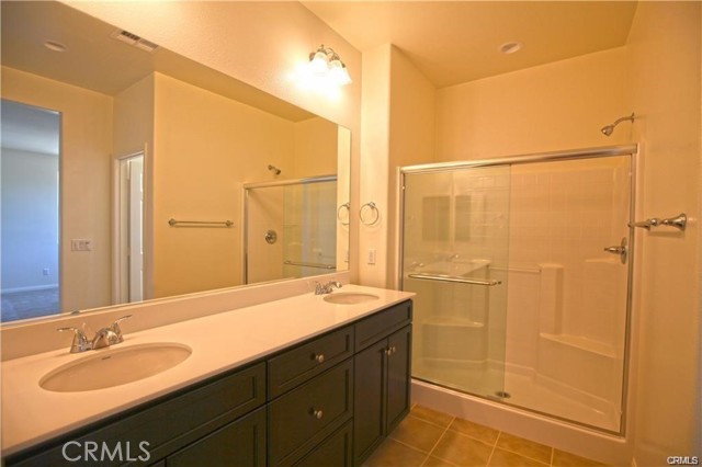 Detail Gallery Image 8 of 18 For 710 Banyan Way, Pomona,  CA 91767 - 3 Beds | 3 Baths