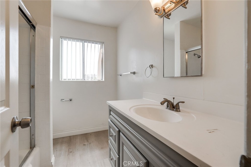 MLS #OC25280039 image #8