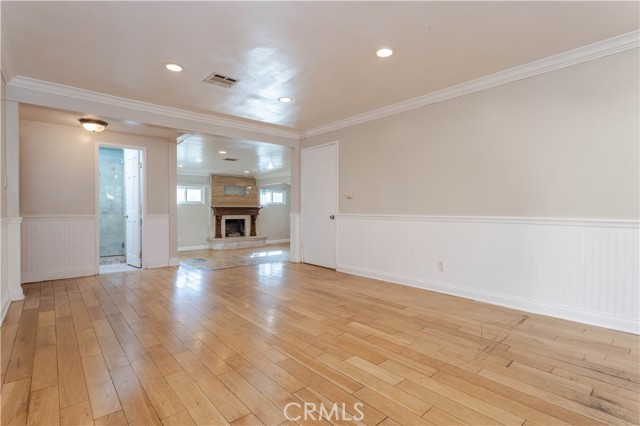 Detail Gallery Image 8 of 32 For 8855 Tyrone, Panorama City,  CA 91402 - 3 Beds | 2 Baths