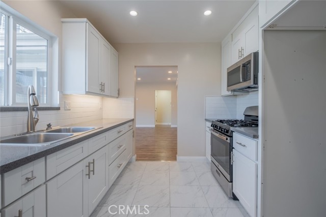 10401 Ruffner Avenue photo 11