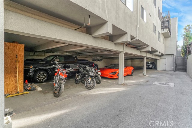12938 Valleyheart Drive, Studio City CA: https://media.crmls.org/medias/463a837f-eb4b-4ec0-80b2-cc7332687078.jpg