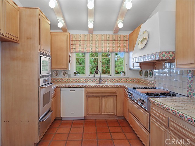 1 Via La Cima, Rancho Palos Verdes, California 90275, 2 Bedrooms Bedrooms, ,1 BathroomBathrooms,Residential,Sold,Via La Cima,PV21253168