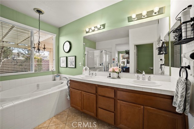 Detail Gallery Image 18 of 38 For 36326 Mustang Spirit Ln, Wildomar,  CA 92595 - 4 Beds | 3 Baths