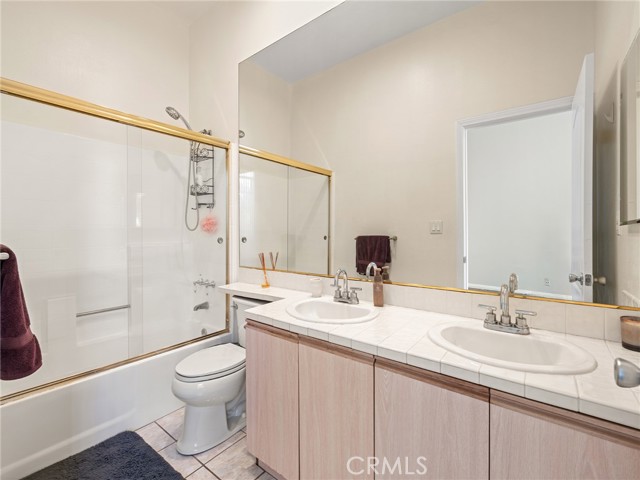 Detail Gallery Image 25 of 30 For 408 W Queen St #111,  Inglewood,  CA 90301 - 3 Beds | 2/1 Baths