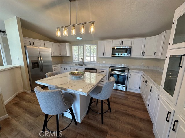 280 Henderson Drive, Clearlake Oaks CA: https://media.crmls.org/medias/463c35d6-549b-403a-9c95-eb8cd21fb042.jpg