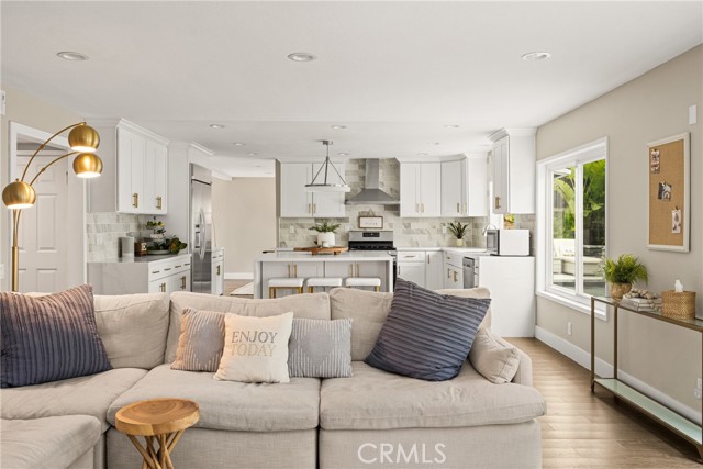 Detail Gallery Image 27 of 75 For 342 S Silverbrook Dr., Anaheim Hills,  CA 92807 - 5 Beds | 4 Baths