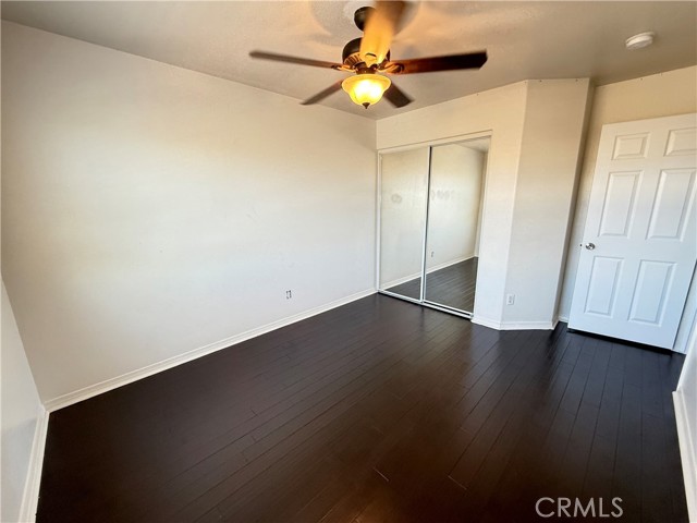 9093 Seal Beach Drive, Hesperia CA: https://media.crmls.org/medias/463d0acb-0d82-4a1b-9977-54e4ec3c5e34.jpg