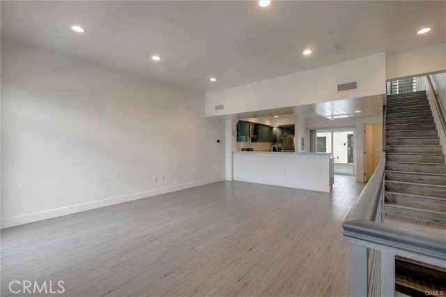 Detail Gallery Image 12 of 49 For 4461 Tujunga Ave #110,  Studio City,  CA 91602 - 3 Beds | 2/1 Baths