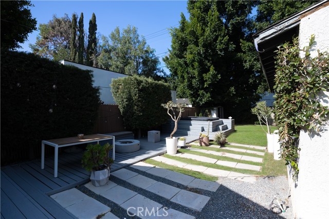 Detail Gallery Image 28 of 30 For 11049 Blix St, Toluca Lake,  CA 91602 - 3 Beds | 2 Baths