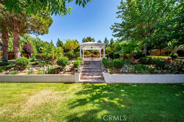 5618 Gardendale Lane, Palmdale CA: https://media.crmls.org/medias/463e1d4a-4e99-4f52-aa24-962530b263b7.jpg