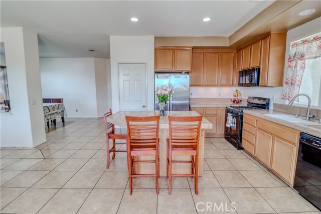 26219 Charismatic Court, Moreno Valley CA: https://media.crmls.org/medias/463e413d-812a-431f-bb50-97181954a057.jpg