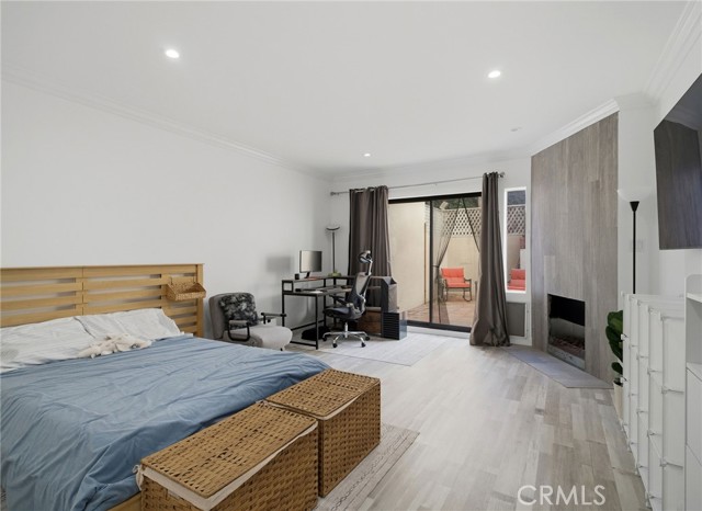 Detail Gallery Image 17 of 36 For 1277 S S Beverly Glen Blvd #107, Los Angeles,  CA 90024 - 2 Beds | 2 Baths