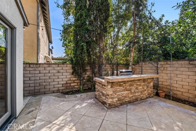 20 Townsend, Irvine CA: https://media.crmls.org/medias/46402b5e-5fe9-4247-bc0c-33082f299c9f.jpg