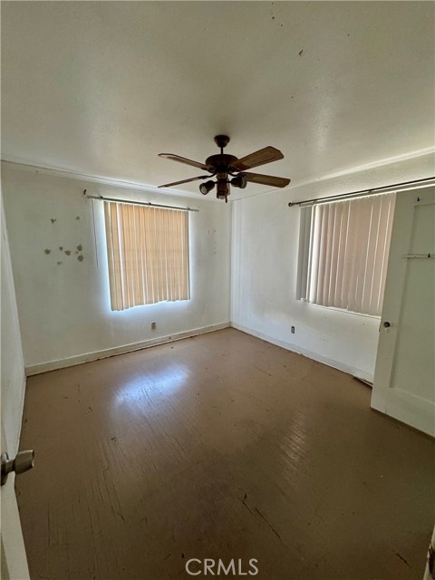 2046 S Ridgeley Drive, Los Angeles CA: https://media.crmls.org/medias/46414b0a-9cc3-48ce-871f-55100fb126dd.jpg