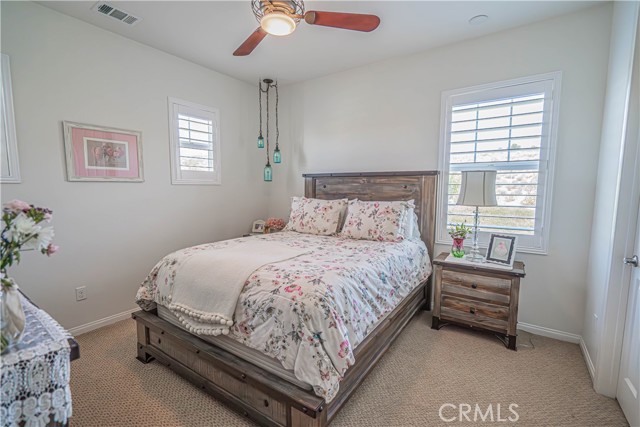 22348 Driftwood Court, Saugus CA: https://media.crmls.org/medias/4641fa30-d28f-4e60-8f89-3d860a566e8e.jpg