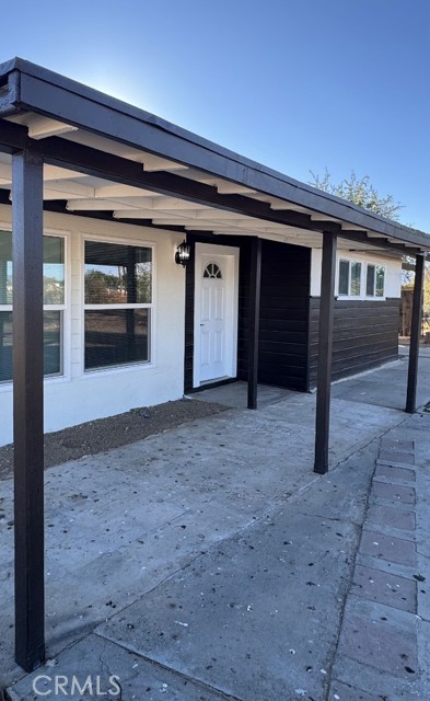 Detail Gallery Image 2 of 10 For 10723 5th, Hesperia,  CA 92345 - 3 Beds | 1 Baths