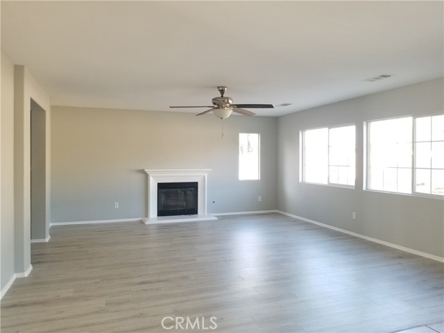 36462 florence ct, Palmdale CA: https://media.crmls.org/medias/46430759-6c00-40f4-965e-b15c52a530ee.jpg