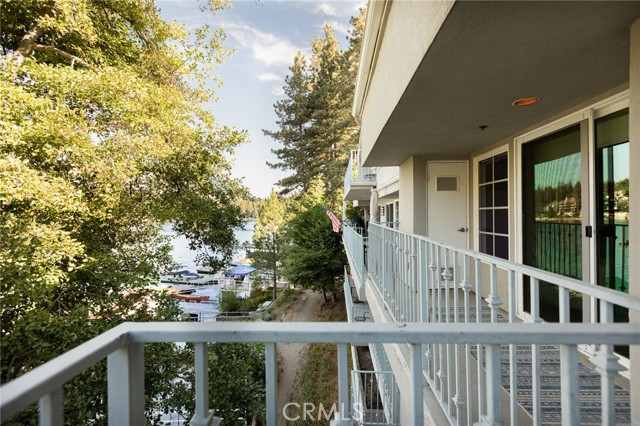 366 Lake Resort, Lake Arrowhead, CA 92352