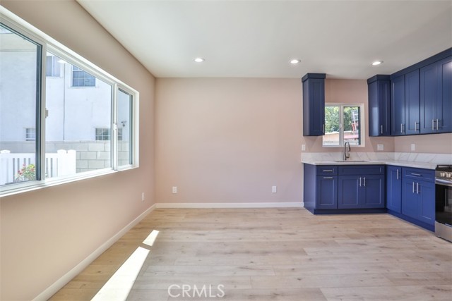 2111 Scott Road, Burbank CA: https://media.crmls.org/medias/464349bc-d79c-4f17-a683-ecb67c46590c.jpg