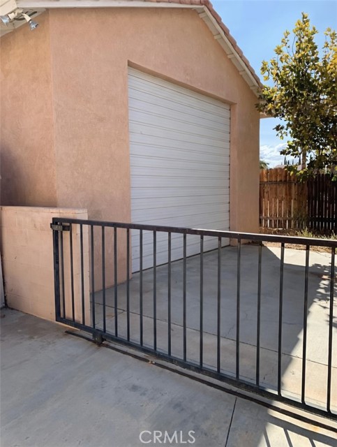 Detail Gallery Image 14 of 16 For 12755 Cardinal Ct, Victorville,  CA 92392 - 5 Beds | 2 Baths