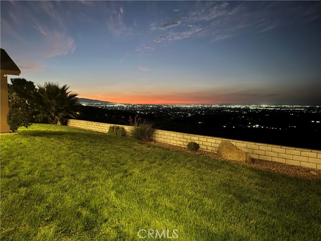 Detail Gallery Image 6 of 74 For 22428 Valley View Rd, Apple Valley,  CA 92308 - 6 Beds | 4/1 Baths