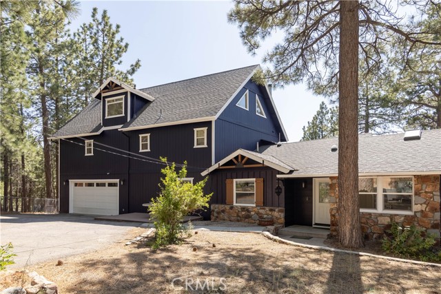 Detail Gallery Image 3 of 51 For 188 S Finch Dr, Big Bear Lake,  CA 92315 - 4 Beds | 3 Baths