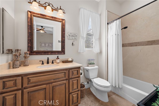 38150 Via Huerta, Murrieta CA: https://media.crmls.org/medias/46451ee1-497a-4f82-b136-ba0df4cc2d18.jpg