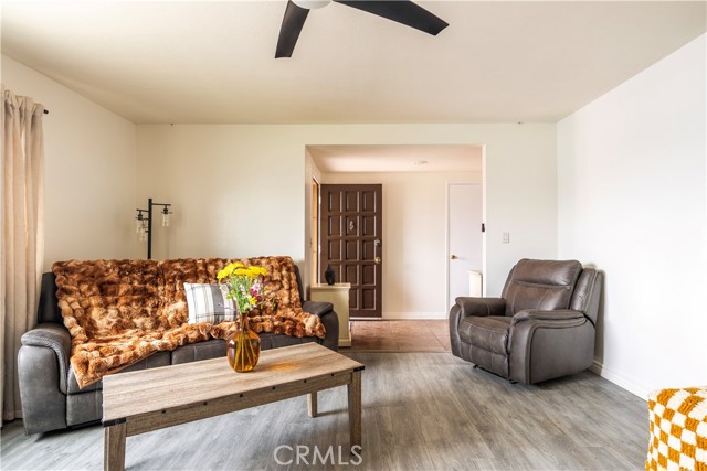 Detail Gallery Image 7 of 40 For 19264 Casmalia St, Rialto,  CA 92377 - 3 Beds | 2 Baths
