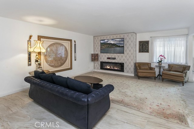 8479 Moorcraft Avenue, West Hills CA: https://media.crmls.org/medias/46462b8c-642e-4b77-8c84-a219fbc0c5f2.jpg