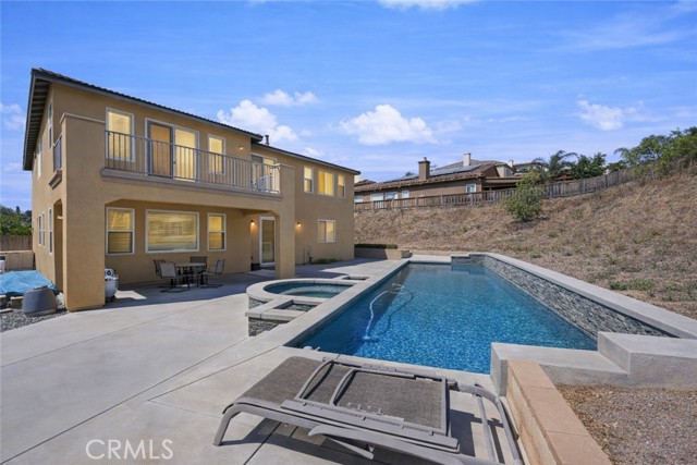 Detail Gallery Image 9 of 41 For 16395 Ridge Field, Riverside,  CA 92503 - 5 Beds | 4 Baths