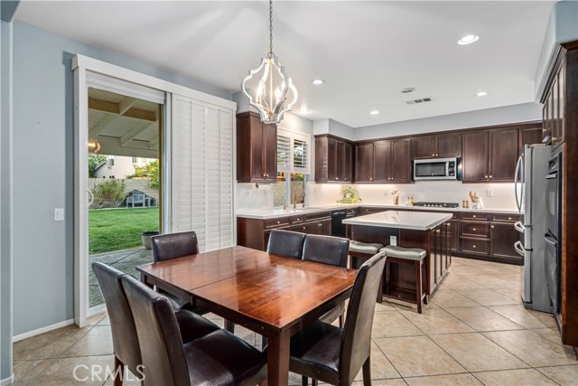 Detail Gallery Image 16 of 60 For 4762 W Avenue J6, Lancaster,  CA 93536 - 5 Beds | 3 Baths