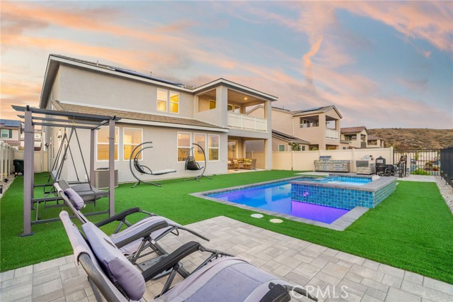 Detail Gallery Image 5 of 46 For 28511 Sparrow Way, Saugus,  CA 91350 - 5 Beds | 5 Baths