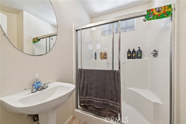 220 S Linhaven Circle, Anaheim CA: https://media.crmls.org/medias/4647e944-8ab7-43a6-806f-343cee63f191.jpg