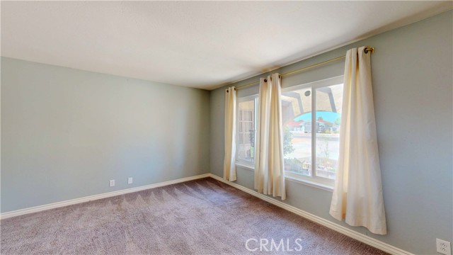 Detail Gallery Image 5 of 38 For 13937 Cuyamaca Rd, Apple Valley,  CA 92307 - 3 Beds | 2 Baths