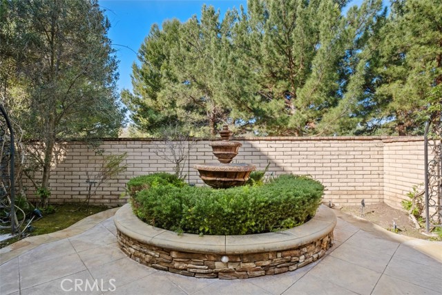 20 Townsend, Irvine CA: https://media.crmls.org/medias/4648565d-4d0f-48d5-b3be-4b7d21f603a5.jpg