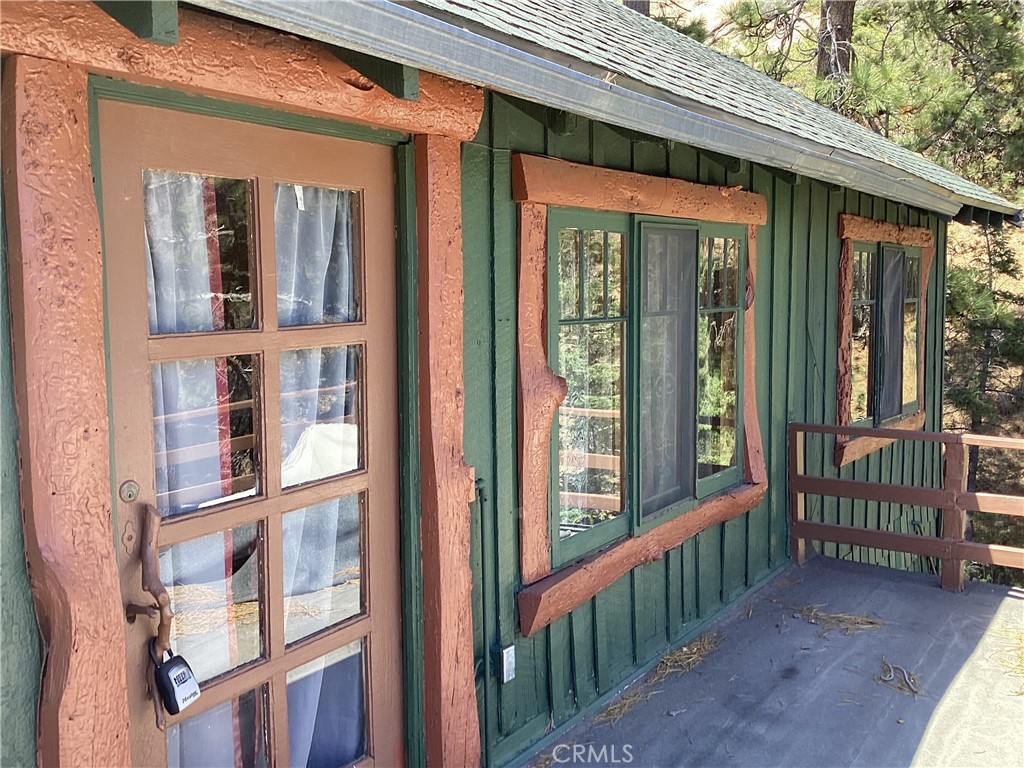 https://media.crmls.org/medias/4648997f-7d8f-4390-8cff-9bed2184304e.jpg?preset=X-Large