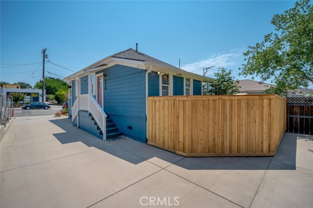 760 & 762 Woodbridge, San Luis Obispo CA: https://media.crmls.org/medias/4649f756-4d5a-48c4-a6e1-7bafe515e87e.jpg