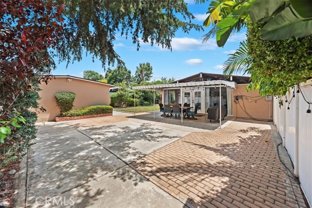 550 N Dexford Drive, La Habra CA: https://media.crmls.org/medias/464a80d4-f2ac-409e-828c-47a5b80d0fa9.jpg