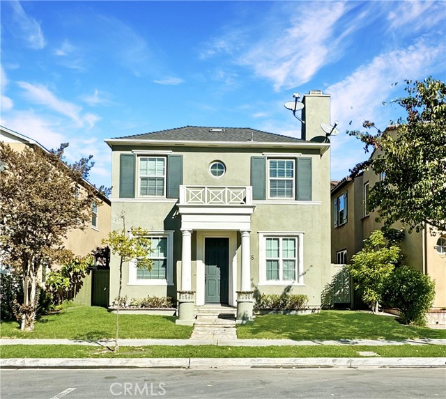 Detail Gallery Image 11 of 13 For 2365 W Canopy Ln, Anaheim,  CA 92801 - 3 Beds | 2/1 Baths