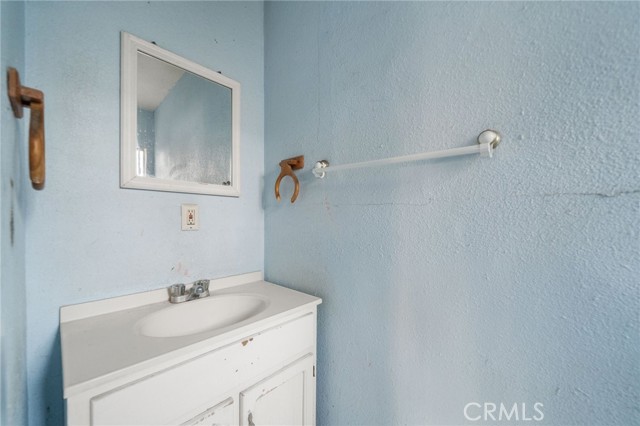 Detail Gallery Image 12 of 28 For 948 E 116th St, Los Angeles,  CA 90059 - 3 Beds | 2 Baths