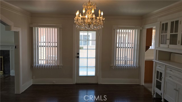Detail Gallery Image 7 of 27 For 416 W Lexington Dr, Glendale,  CA 91203 - 3 Beds | 2 Baths