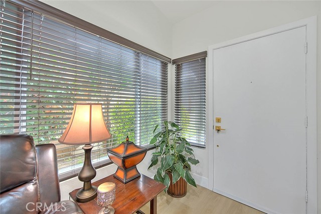 Detail Gallery Image 4 of 39 For 7077 Iris, Rancho Cucamonga,  CA 91739 - 3 Beds | 2 Baths