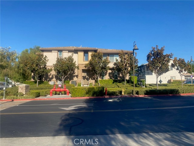 Detail Gallery Image 8 of 11 For 6066 Eucalyptus Ave, Chino,  CA 91710 - 2 Beds | 2 Baths