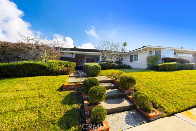 Detail Gallery Image 32 of 38 For 1820 Tahuna, Corona Del Mar,  CA 92625 - 5 Beds | 5 Baths