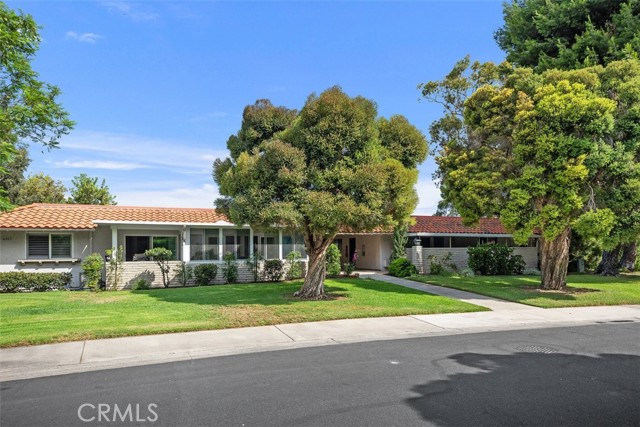 Detail Gallery Image 2 of 36 For 5351 Algarrobo #N,  Laguna Woods,  CA 92637 - 2 Beds | 2 Baths