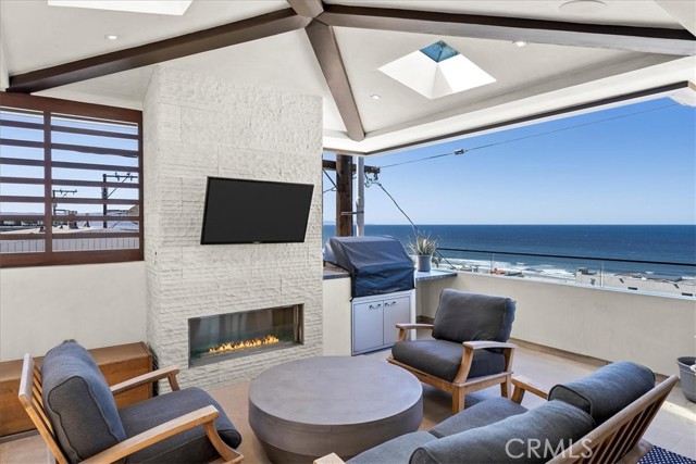 316 28th Street, Manhattan Beach, California 90266, 4 Bedrooms Bedrooms, ,4 BathroomsBathrooms,Residential,For Sale,28th Street,SB25044664