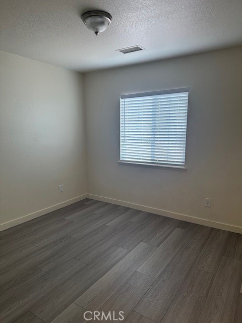 Detail Gallery Image 21 of 24 For 12317 Deborah Dr, Victorville,  CA 92392 - 5 Beds | 2/1 Baths