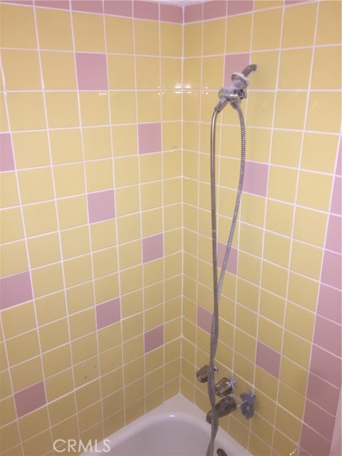 Detail Gallery Image 7 of 11 For 5360 Ithaca Ave, Los Angeles,  CA 90032 - – Beds | – Baths